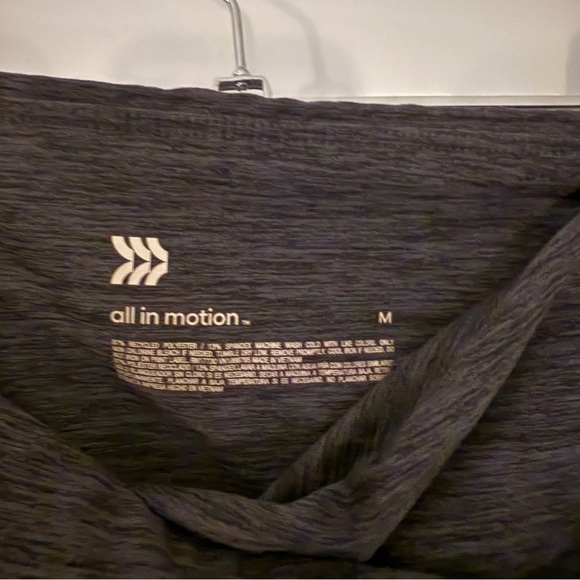 All In Motion High-Rise V-Waist Leggings – Size M - Picture 2 of 5